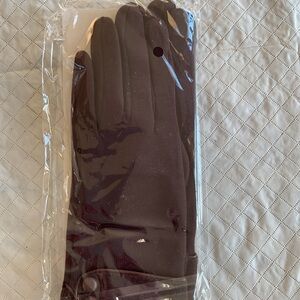 Elegant Black women’s Gloves size are small/medium